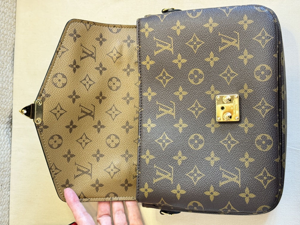 100 Original Louis Vuitton Pochette Metis Monogram Reverse